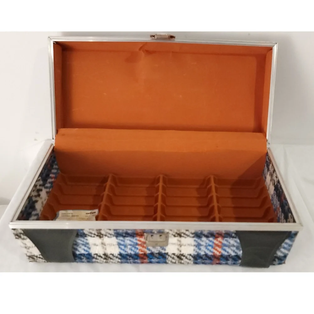 Vintage 1973 Groovy Black & Blue Plaid Tartan 8x17" 8-Track Tape Cassette Case - Picture 7 of 12